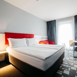 Pokój z dwoma pojedynczymi łóżkami